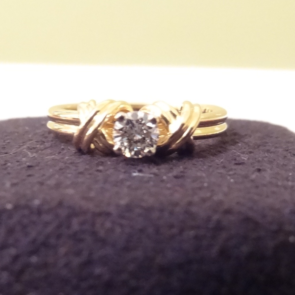 Tiffany and Co Yellow Gold XO diamond ring - Picture 8 of 12